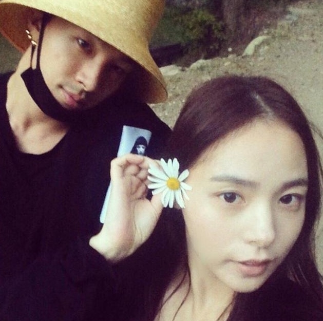 사진출처=태양 SNS